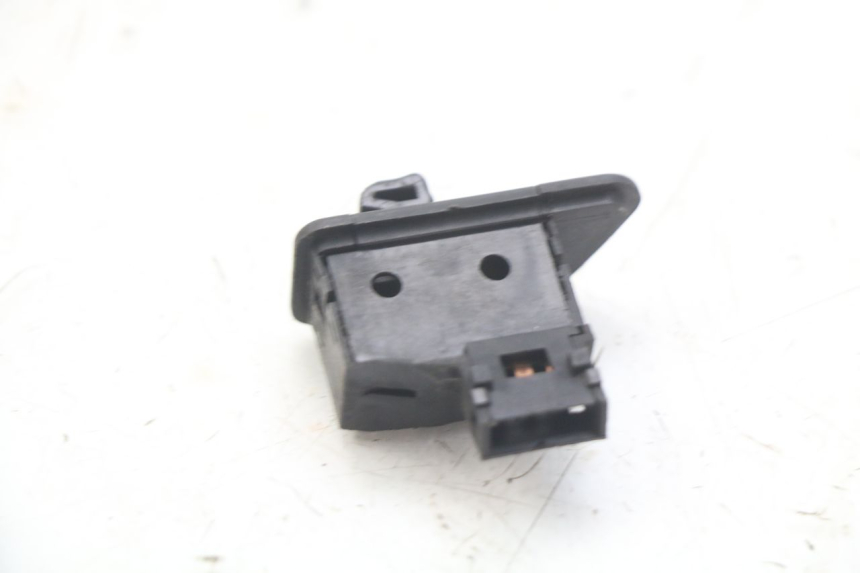 photo de COMANDO DE SETAS HONDA FES PANTHEON 2T 125 (1998 - 2002) - Zoom do estado de desgaste