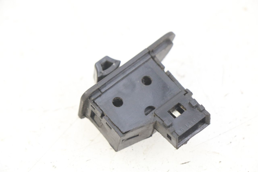 photo de COMUTADOR DE SETAS SYM FIDDLE 2 50 (2008 - 2013) - Zoom do estado de desgaste