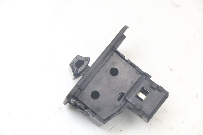 photo de COMUTADOR DE SETAS SYM FIDDLE 2 50 (2008 - 2013) - Zoom do estado de desgaste