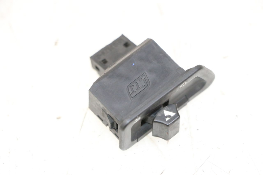 photo de COMUTADOR DE SETAS SYM FIDDLE 2 50 (2008 - 2013) - Detalhe da peça