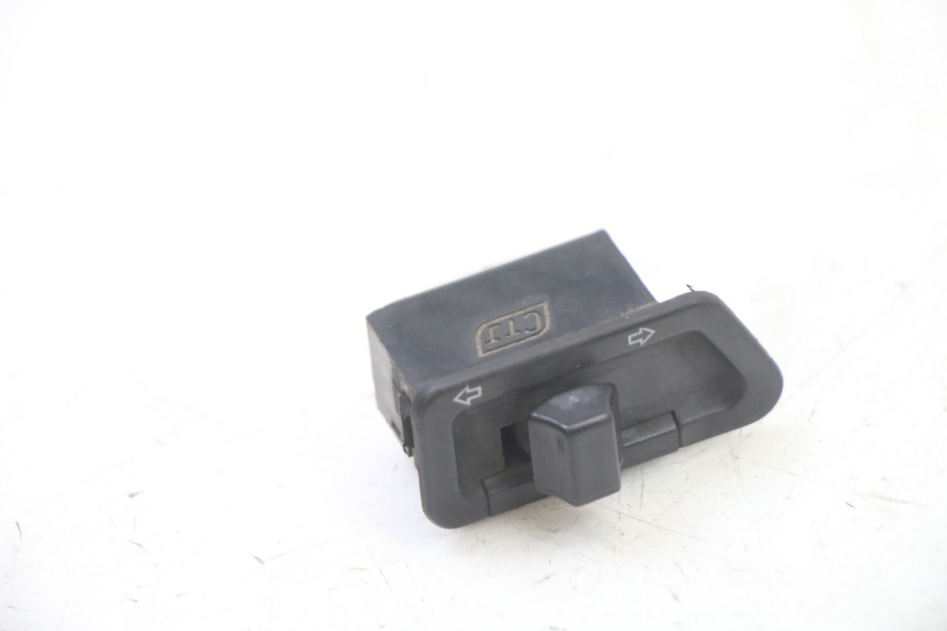 photo de COMANDO DE SETAS SYM FIDDLE 2 S 125 (2012 - 2014) - Detalhe da peça