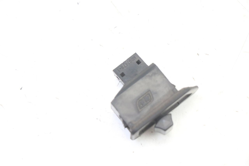 photo de COMANDO DE SETAS SYM FIDDLE 2 S 125 (2012 - 2014) - Zoom do estado de desgaste