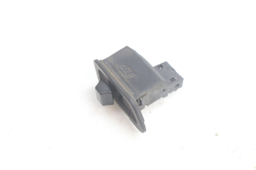photo de COMUTADOR DE SETAS SYM FIDDLE 3 III 50 (2014 - 2020) - Zoom do estado de desgaste
