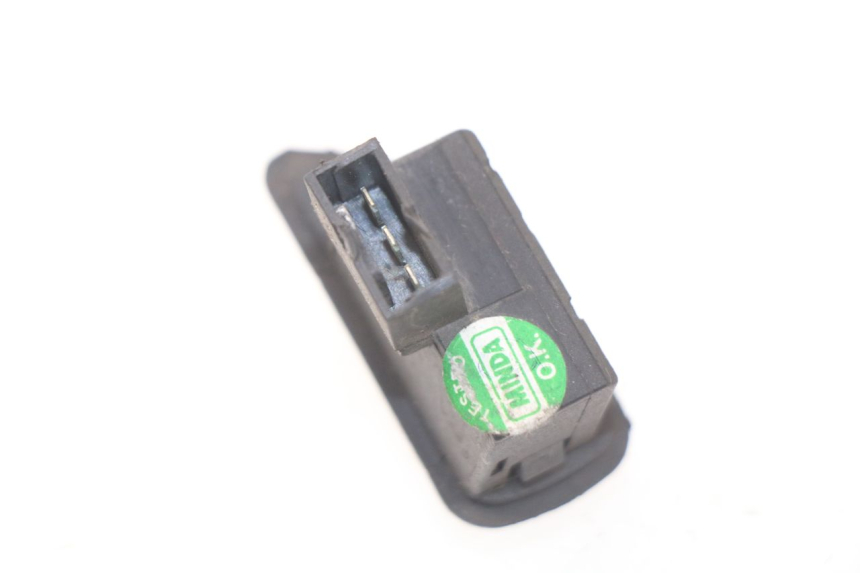 photo de COMANDO DE SETAS PIAGGIO LIBERTY 4T 50 (2004 - 2008) - Zoom do estado de desgaste
