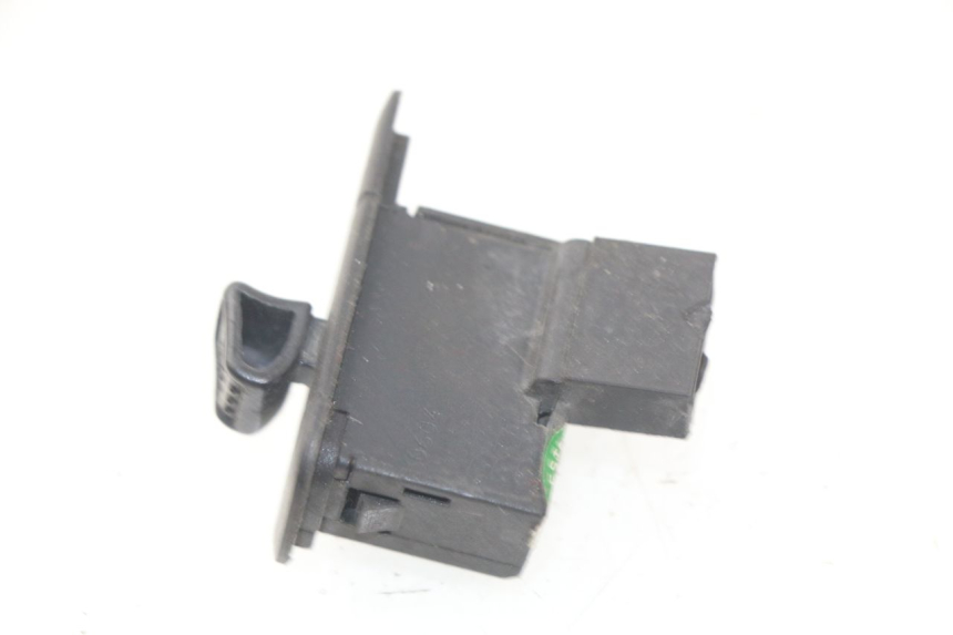 photo de COMANDO DE SETAS PIAGGIO LIBERTY 4T 50 (2004 - 2008) - Outro ângulo de visão