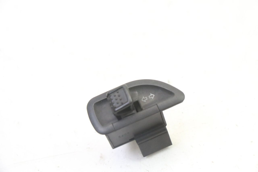 photo de COMUTADOR DE SETAS PIAGGIO LIBERTY 4T 50 (2009 - 2015) - Vista principal