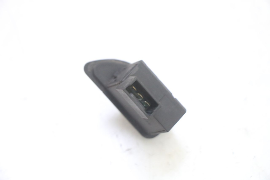 photo de COMUTADOR DE SETAS PIAGGIO LIBERTY 4T 50 (2009 - 2015) - Outro ângulo de visão
