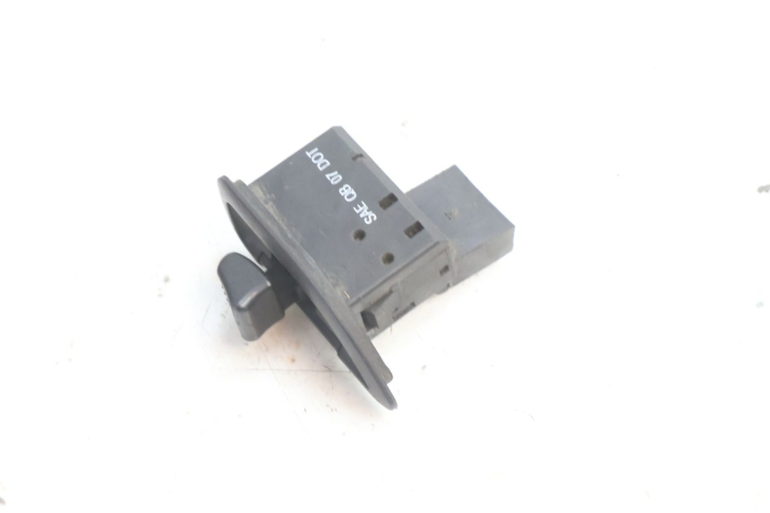 photo de INTERRUPTOR DE SETA PIAGGIO LIBERTY IGET 4T 50 (2021 - 2025) - Detalhe da peça
