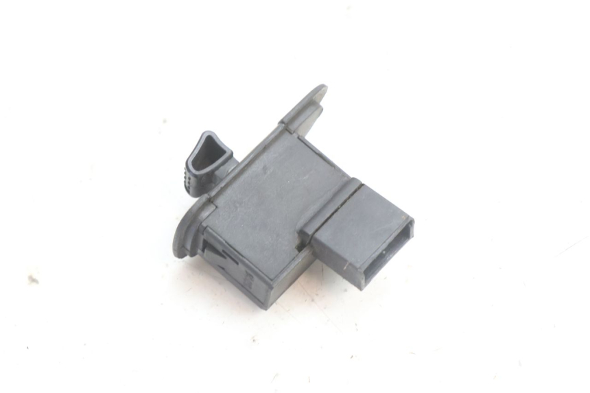 photo de INTERRUPTOR DE SETA PIAGGIO LIBERTY IGET 4T 50 (2021 - 2025) - Zoom do estado de desgaste