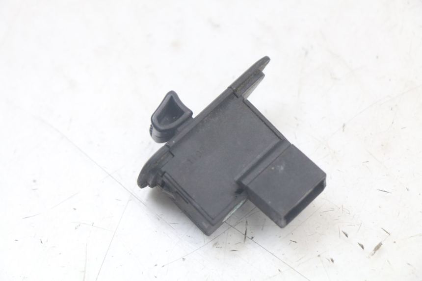 photo de COMUTADOR DE SETAS PIAGGIO LIBERTY 125 (2009 - 2013) - Outro ângulo de visão
