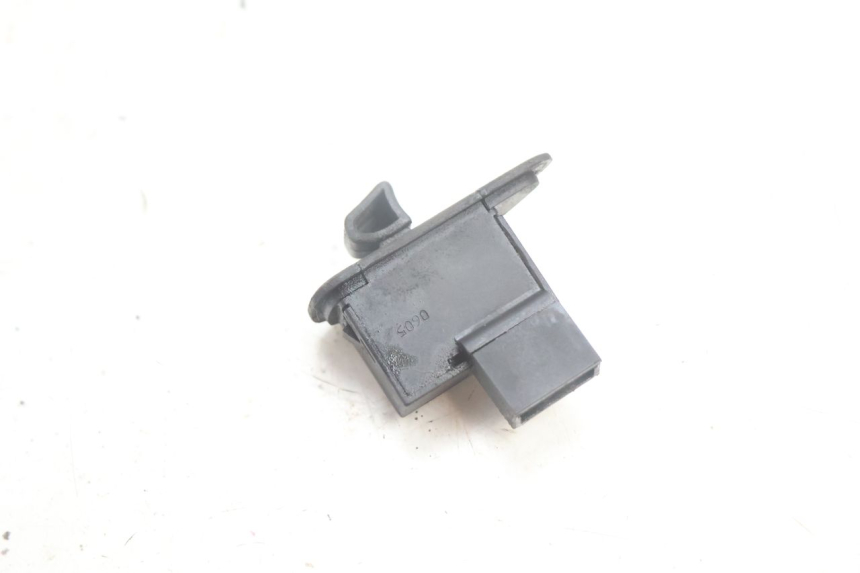 photo de INTERRUPTOR DE SETAS PIAGGIO LIBERTY 125 (1998 - 2008) - Zoom do estado de desgaste