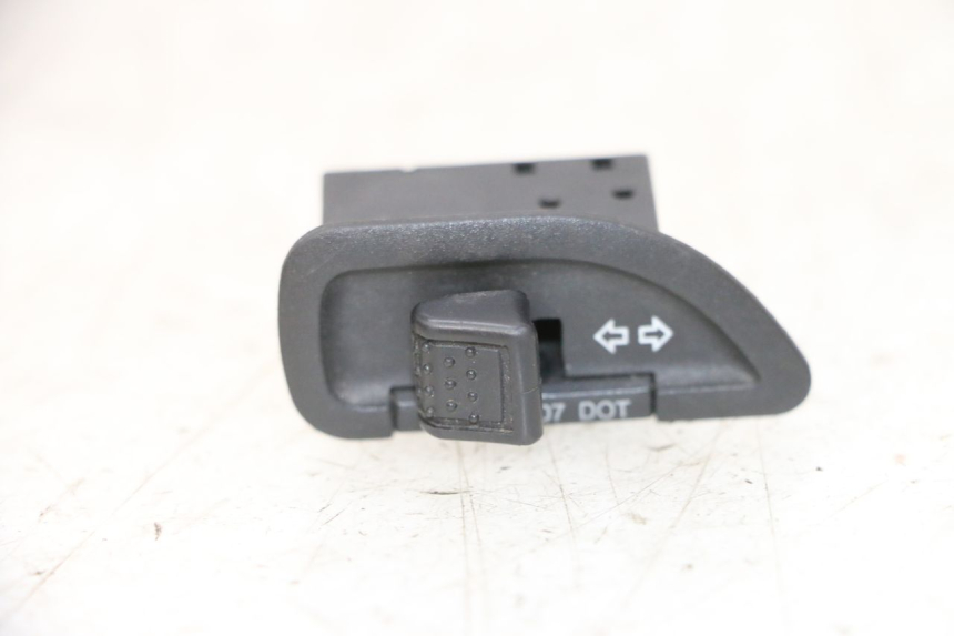 photo de INTERRUPTOR DE SETA PIAGGIO MP3 HPE 300 (2019 - 2026) - Vista principal