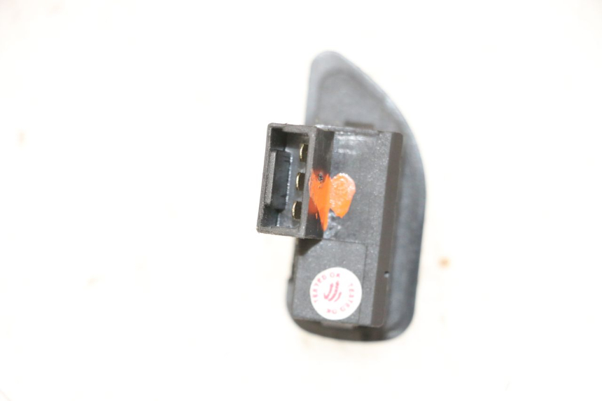 photo de INTERRUPTOR DE SETA PIAGGIO MP3 HPE 300 (2019 - 2026) - Detalhe da peça