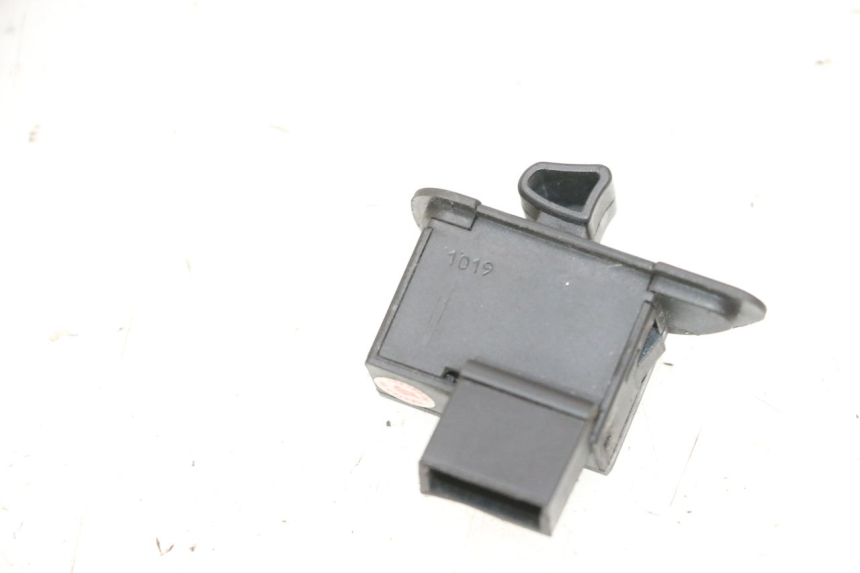photo de INTERRUPTOR DE SETA PIAGGIO MP3 HPE 300 (2019 - 2026) - Zoom do estado de desgaste