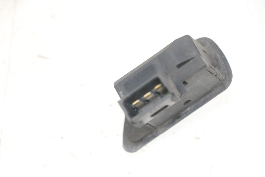 photo de COMUTADOR DE SETAS PIAGGIO MP3 LT 300 (2010 - 2016) - Zoom do estado de desgaste