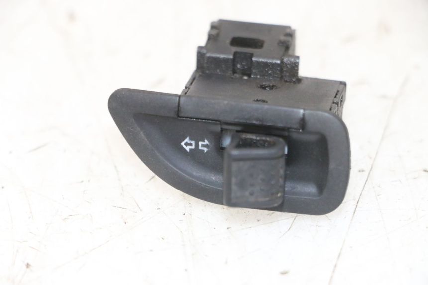photo de INTERRUPTOR DE SETAS PIAGGIO MP3 LT 300 (2010 - 2016) - Vista principal