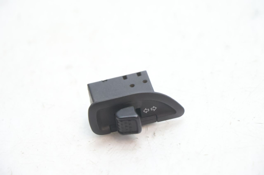 photo de INTERRUPTOR DE SETAS PIAGGIO MP3 LT 300 (2010 - 2016) - Vista principal