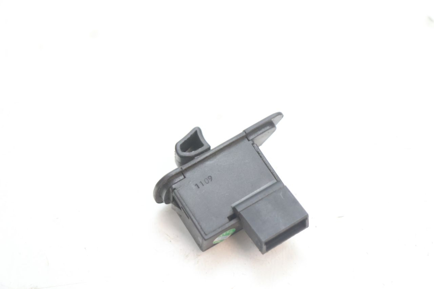 photo de INTERRUPTOR DE SETAS PIAGGIO MP3 LT 300 (2010 - 2016) - Zoom do estado de desgaste