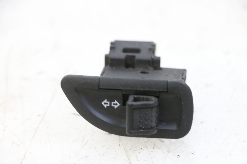 photo de COMUTADOR DE SETAS PIAGGIO MP3 500 (2014 - 2017) - Vista principal