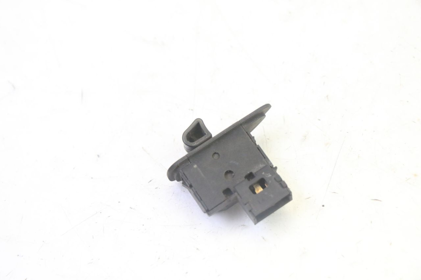photo de COMANDO DE SETAS PIAGGIO MP3 500 (2011 - 2015) - Zoom do estado de desgaste