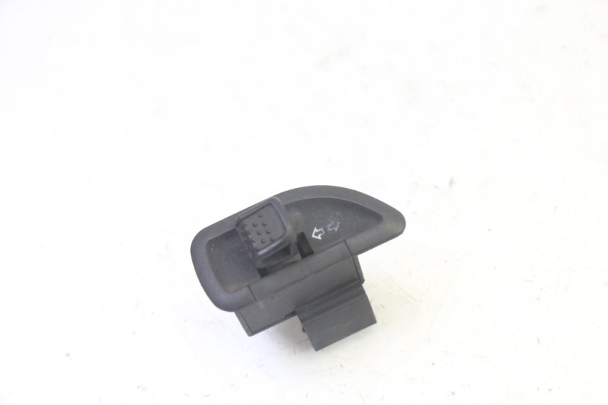 photo de COMANDO DE SETAS PIAGGIO MP3 RL 250 (2006 - 2010) - Vista principal