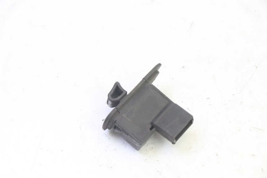 photo de COMANDO DE SETAS PIAGGIO MP3 RL 250 (2006 - 2010) - Zoom do estado de desgaste