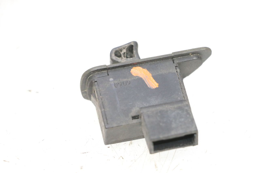 photo de COMANDO DE SETAS PIAGGIO MP3 RL 250 (2006 - 2010) - Outro ângulo de visão