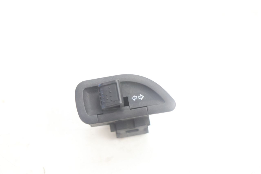 photo de COMANDO DE SETAS PIAGGIO MP3 500 (2016 - 2018) - Vista principal