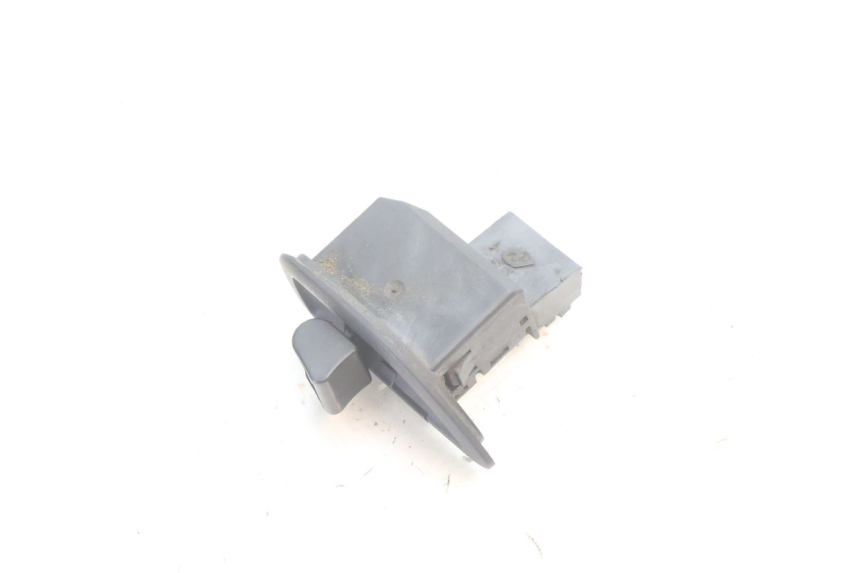photo de COMANDO DE SETAS PIAGGIO MP3 500 (2016 - 2018) - Detalhe da peça