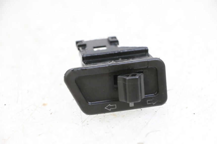 photo de COMUTADOR DE SETA JM MOTORS OLDIES GT 4T 50 (2018 - 2025) - Detalhe da peça