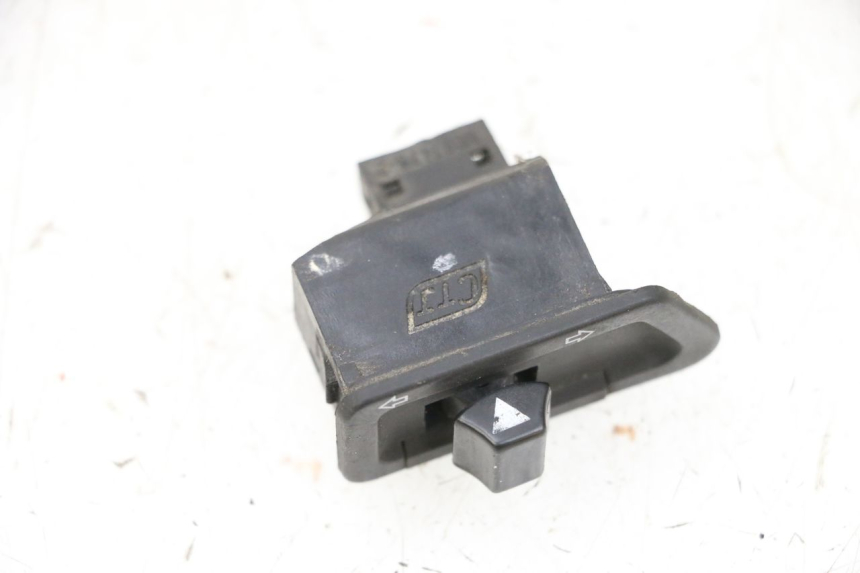 photo de INTERRUPTOR DE SETAS SYM ORBIT 2 50 (2008 - 2014) - Detalhe da peça