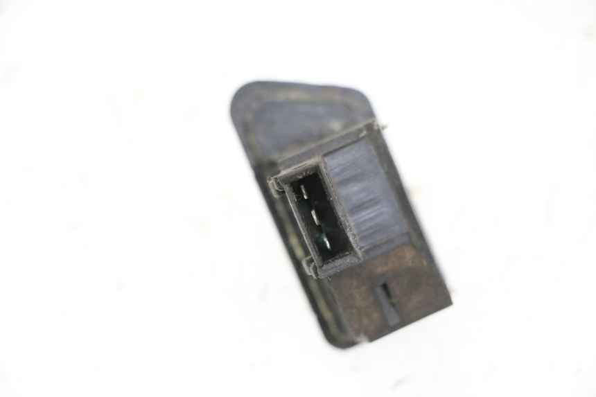 photo de INTERRUPTOR DE SETAS SYM ORBIT 2 50 (2008 - 2014) - Zoom do estado de desgaste