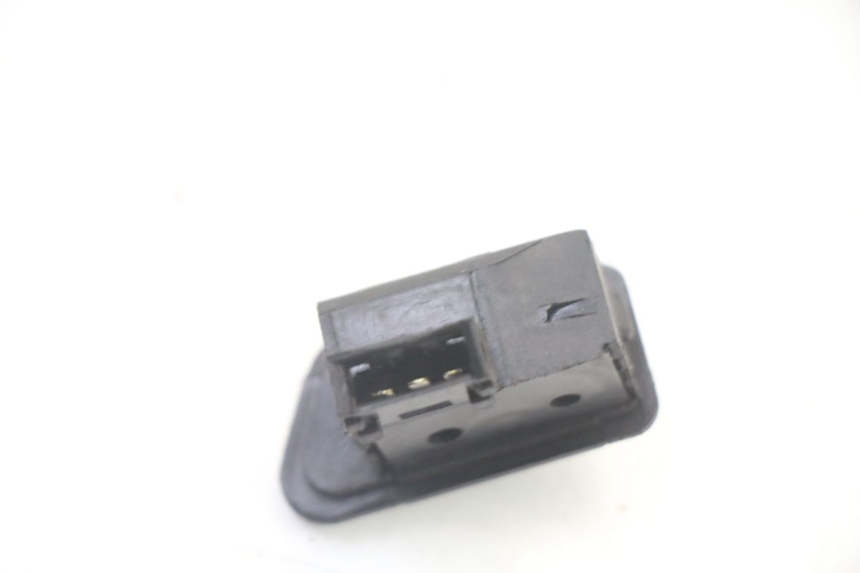 photo de COMUTADOR DE SETAS SYM ORBIT III 3 4T 50 (2021 - 2025) - Outro ângulo de visão