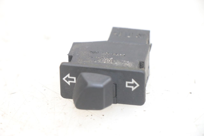 photo de COMUTADOR DE SETAS HONDA PCX (JF28) 125 (2009 - 2011) - Vista principal