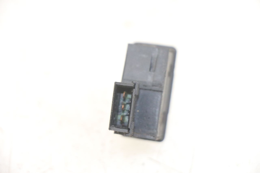 photo de COMUTADOR DE SETAS HONDA PCX (JF28) 125 (2009 - 2011) - Zoom do estado de desgaste