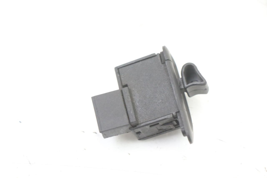 photo de COMANDO DE SETAS PIAGGIO ZIP 2T 50 (2009 - 2019) - Zoom do estado de desgaste