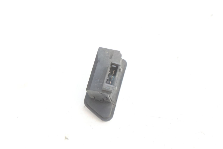 photo de CHAVE DE SETAS HONDA SH 125 (2001 - 2003) - Outro ângulo de visão