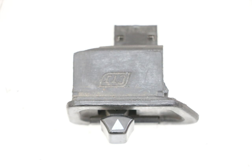 photo de COMUTADOR DE SETAS SYM FIDDLE 3 III 50 (2014 - 2020) - Detalhe da peça