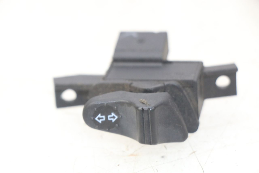photo de COMUTADOR DE SETAS PIAGGIO VESPA LX 2T 50 (2005 - 2013) - Vista principal