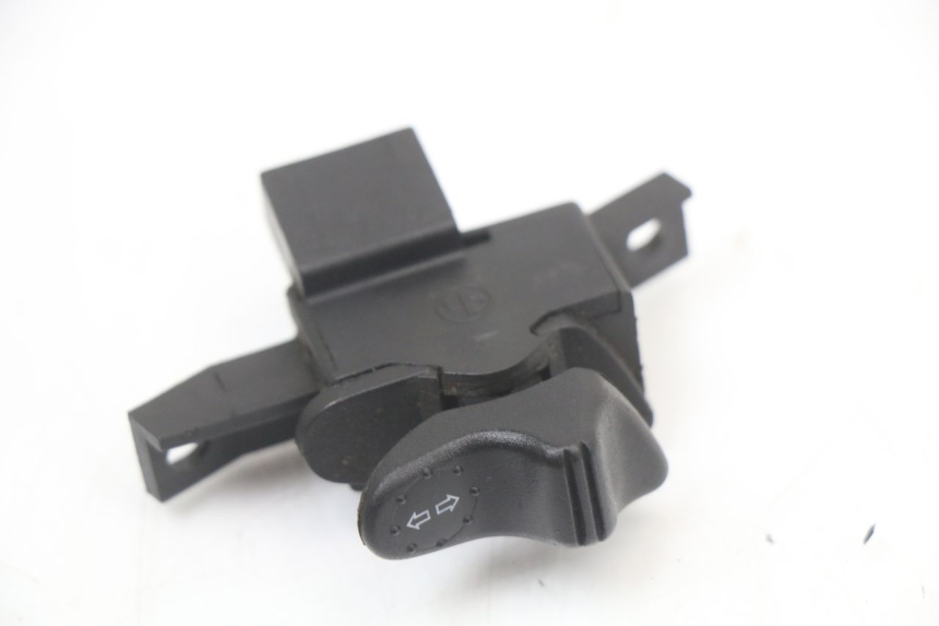 photo de COMUTADOR DE SETAS PIAGGIO VESPA LX 125 (2005 - 2010) - Vista principal