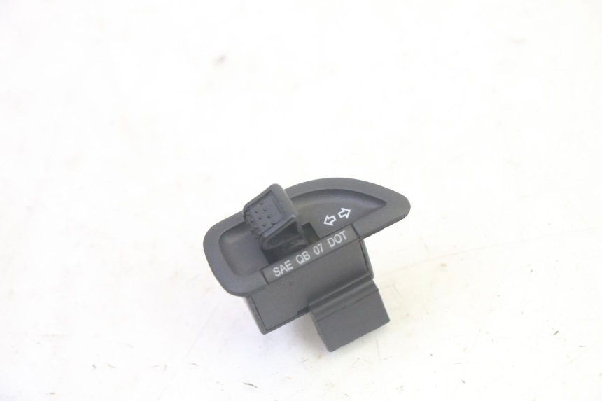 photo de COMANDO DE SETAS PIAGGIO XEVO - X EVO 125 (2007 - 2017) - Vista principal