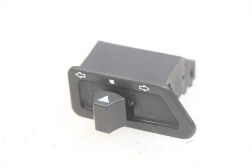 photo de INTERRUPTOR DE SETAS YIYING YY125T 125 (2006 - 2014) - Vista principal