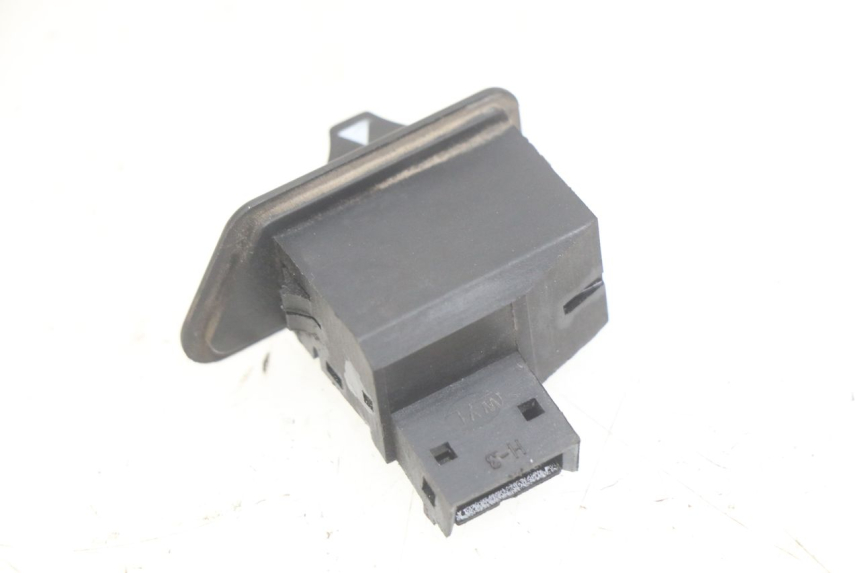 photo de INTERRUPTOR DE SETAS YIYING YY125T 125 (2006 - 2014) - Zoom do estado de desgaste