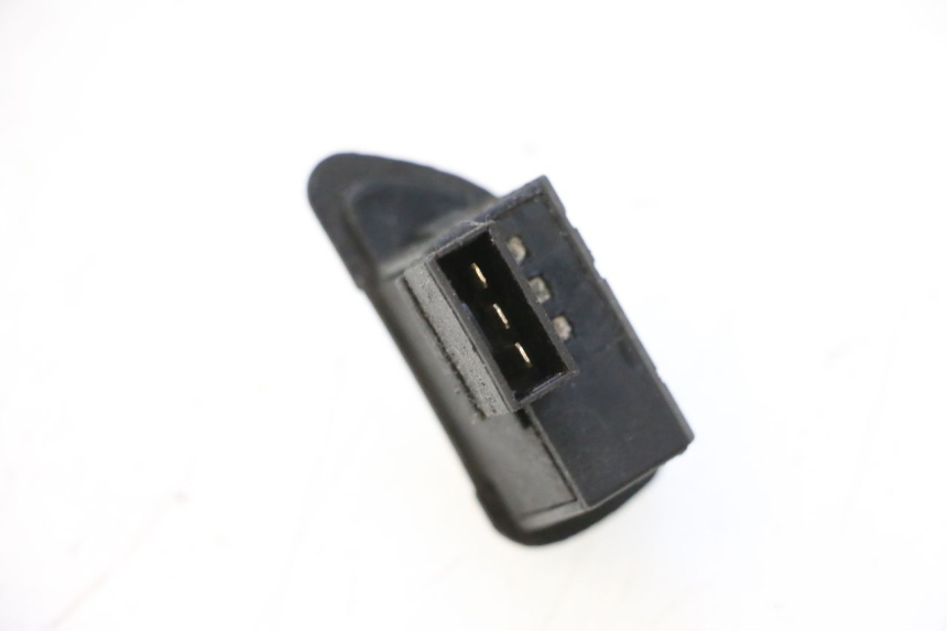 photo de COMANDO DE SETAS PIAGGIO ZIP 2T 50 (2009 - 2019) - Zoom do estado de desgaste