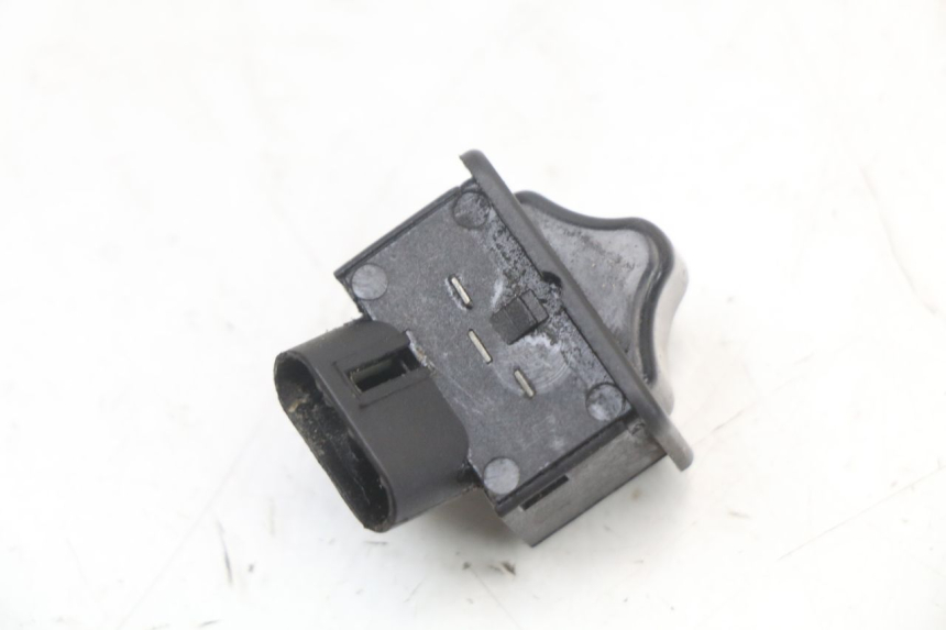 photo de COMUTADOR DE SETA PIAGGIO ZIP RST 50 (1996 - 1998) - Zoom do estado de desgaste