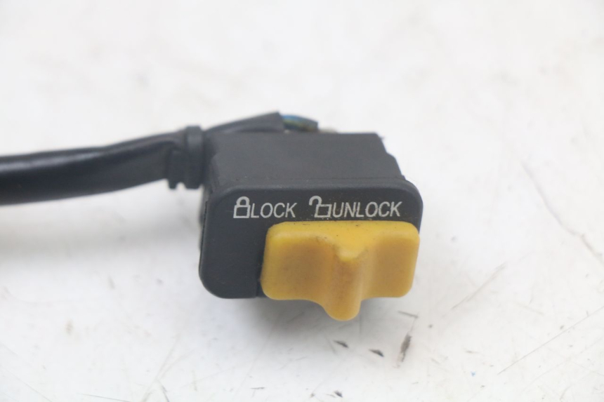 photo de INTERRUPTOR DE IGNIÇÃO SYM FIDDLE 2 50 (2008 - 2013) - Detalhe da peça