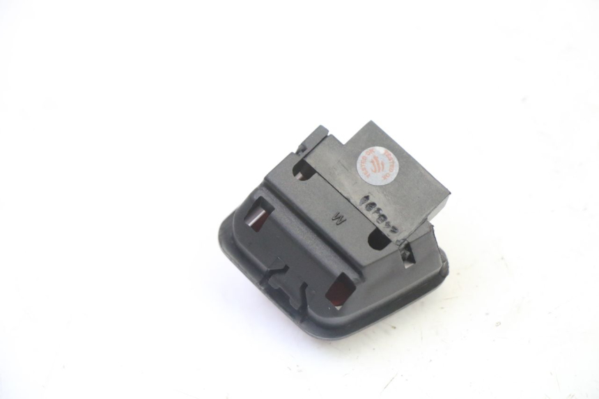 photo de INTERRUPTOR DE IGNIÇÃO PIAGGIO MP3 HPE 310 (2024 - 2025) - Outro ângulo de visão