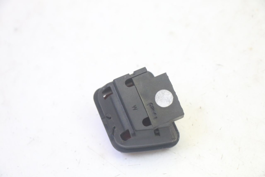 photo de INTERRUPTOR DE IGNIÇÃO PIAGGIO MP3 HPE 350 (2018 - 2020) - Zoom do estado de desgaste