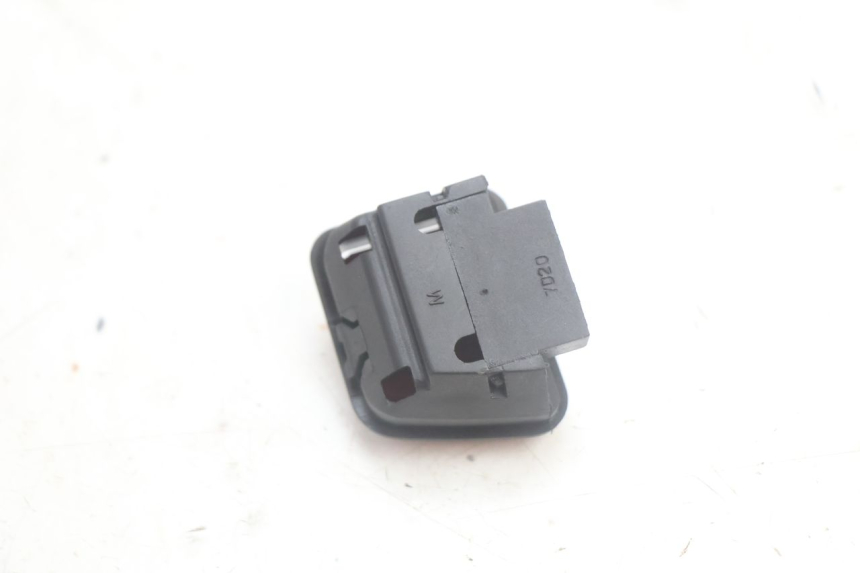 photo de INTERRUPTOR DE IGNIÇÃO PIAGGIO MP3 125 (2006 - 2014) - Zoom do estado de desgaste