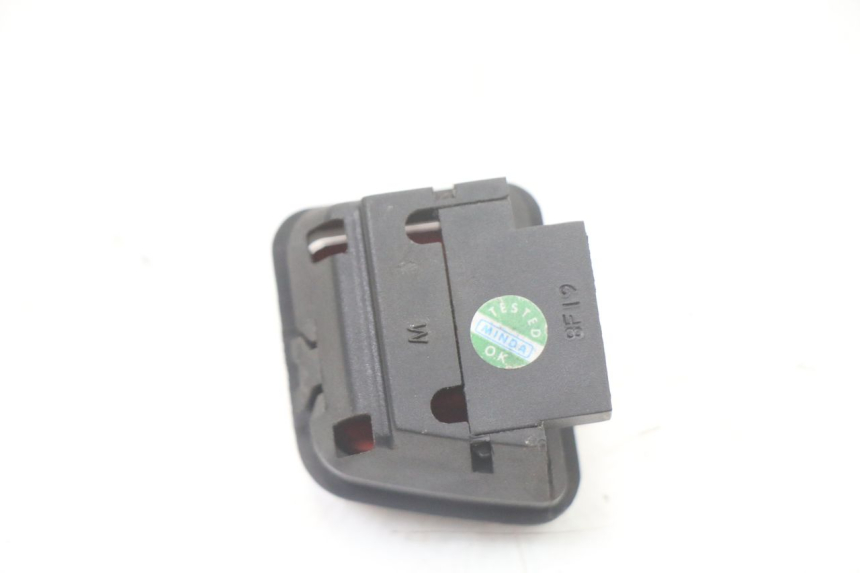 photo de INTERRUPTOR DE IGNIÇÃO PIAGGIO XEVO - X EVO 125 (2007 - 2017) - Outro ângulo de visão